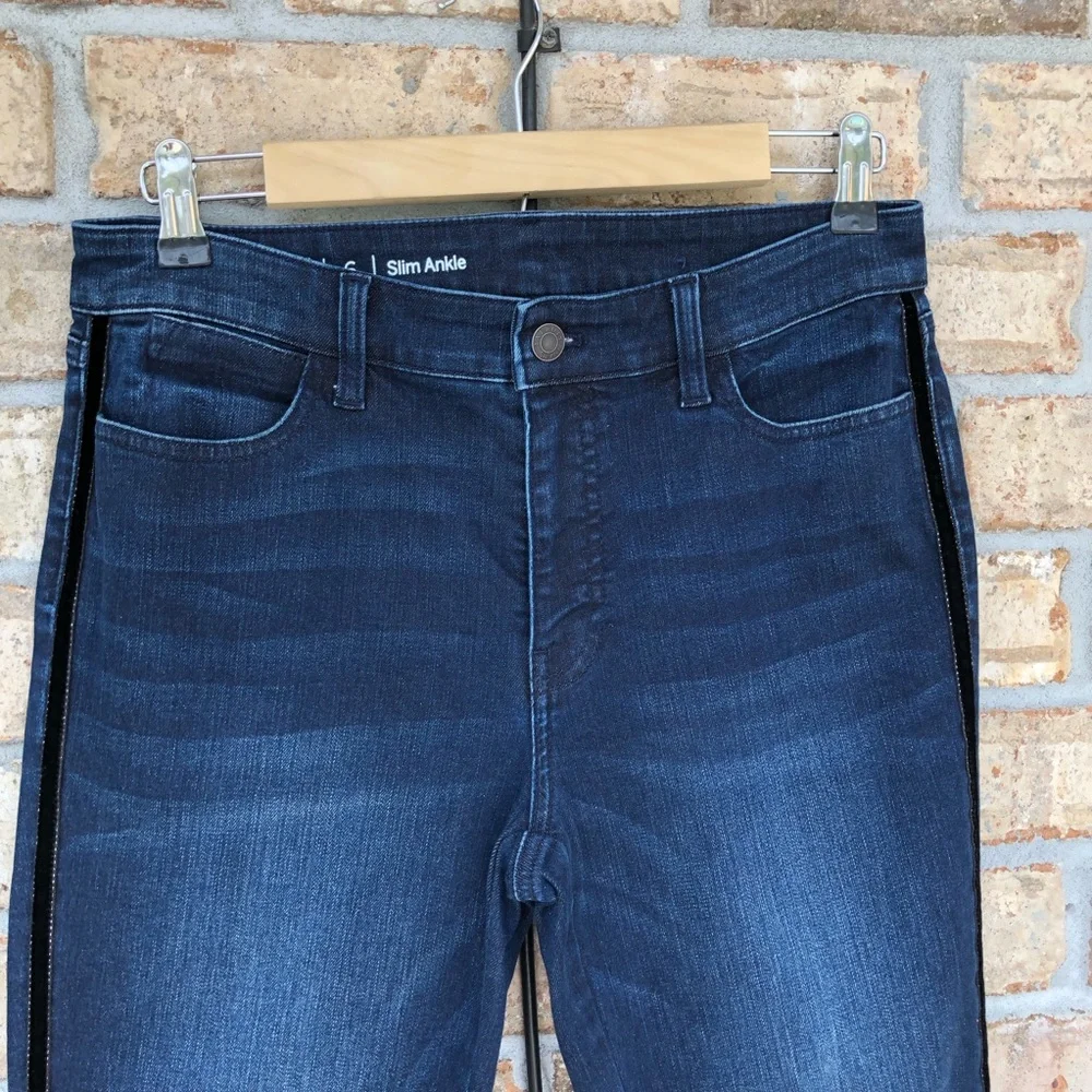 Talbots Flawless Stretchy Black Velvet‎ Trim Sides Blue Wash Slim Ankle Jeans 6